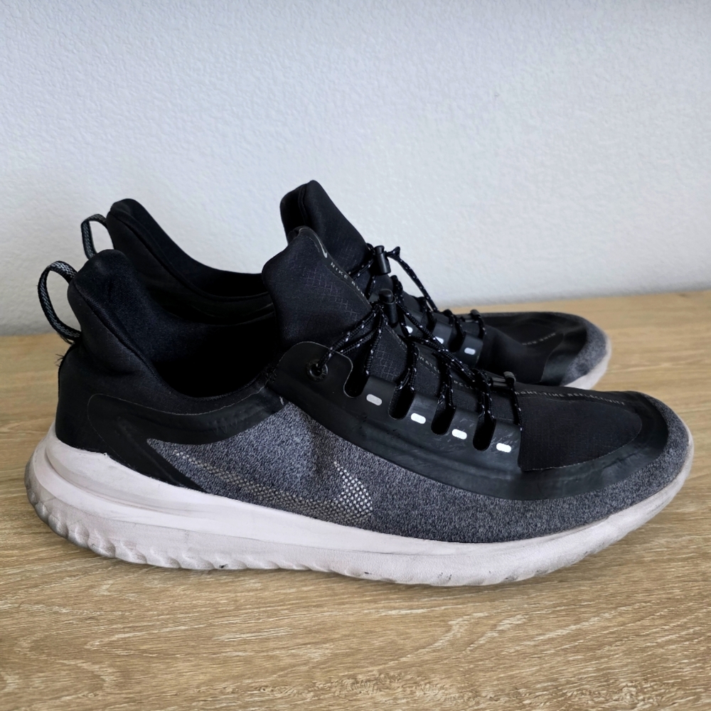 Nike Run Water Repellent Running Shoes